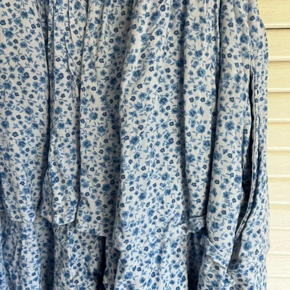 Hollister Floral Dress - Picture 2 of 3